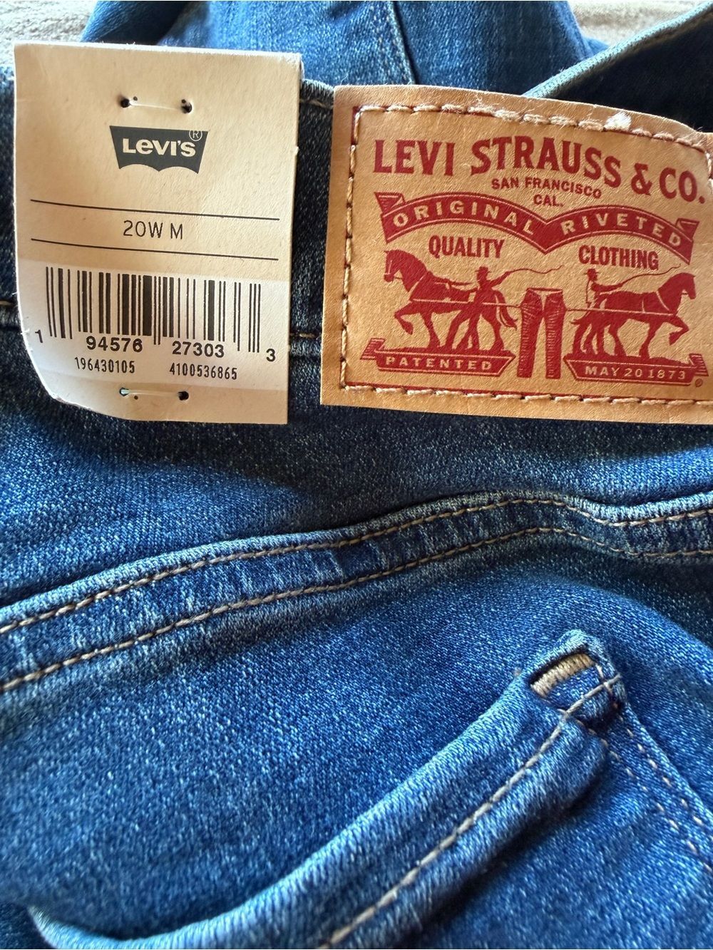 Levi's 311 Shaping Skinny Jeans Tummy Control Stretch Medium Wash Blue 20W NEW - Picture 9 of 13